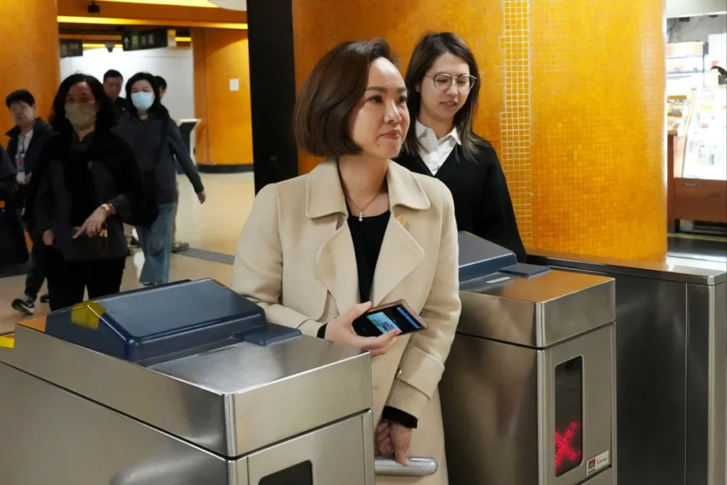 Hong Kong Lawmaker Warned Over Traffic Error Case!