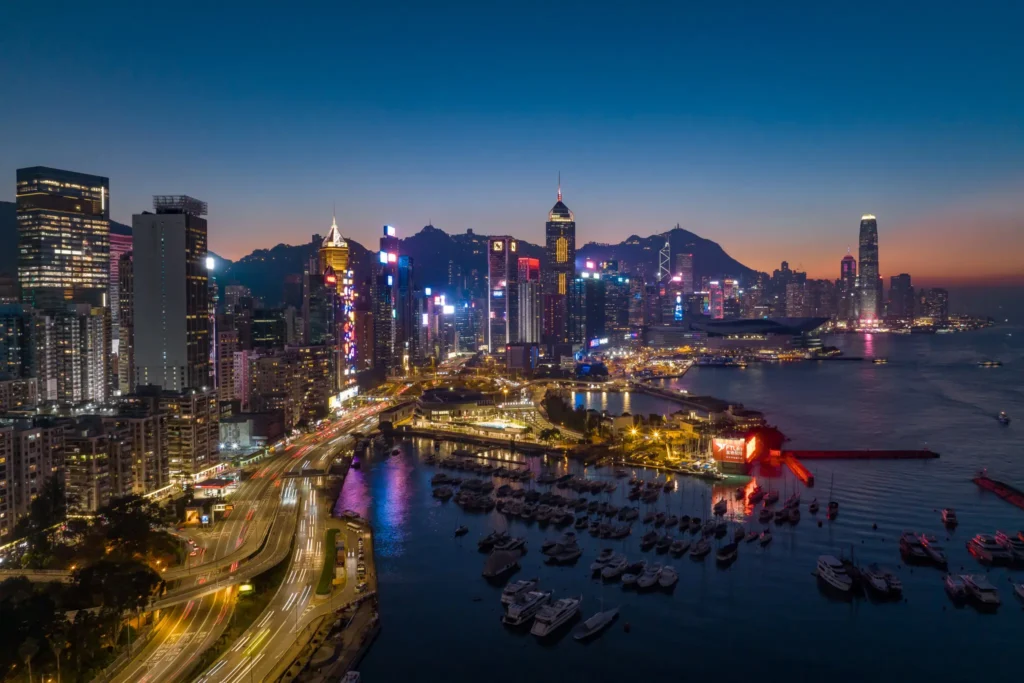 Hong Kong Tourism Surge Boosts Weekend Economy