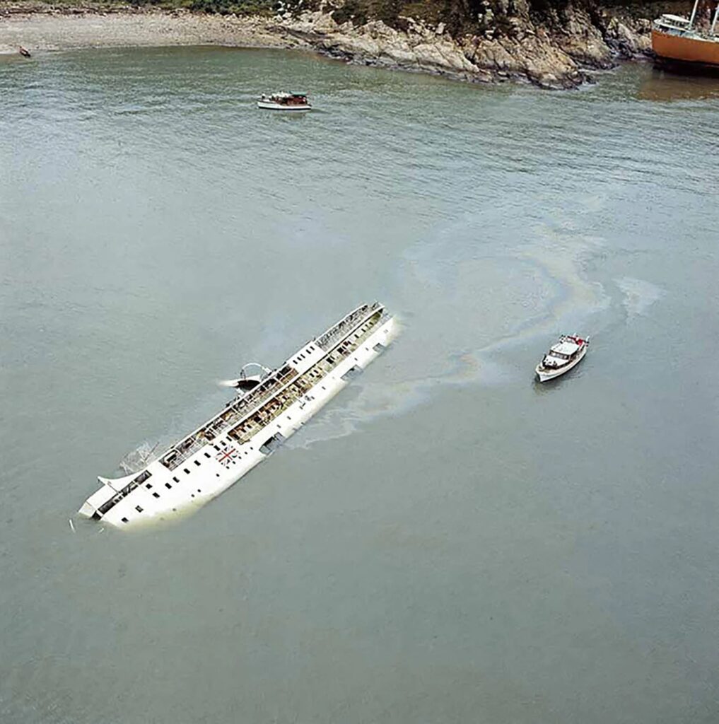 Hong Kong Ferry Disaster Claims Eighty Eight Lives